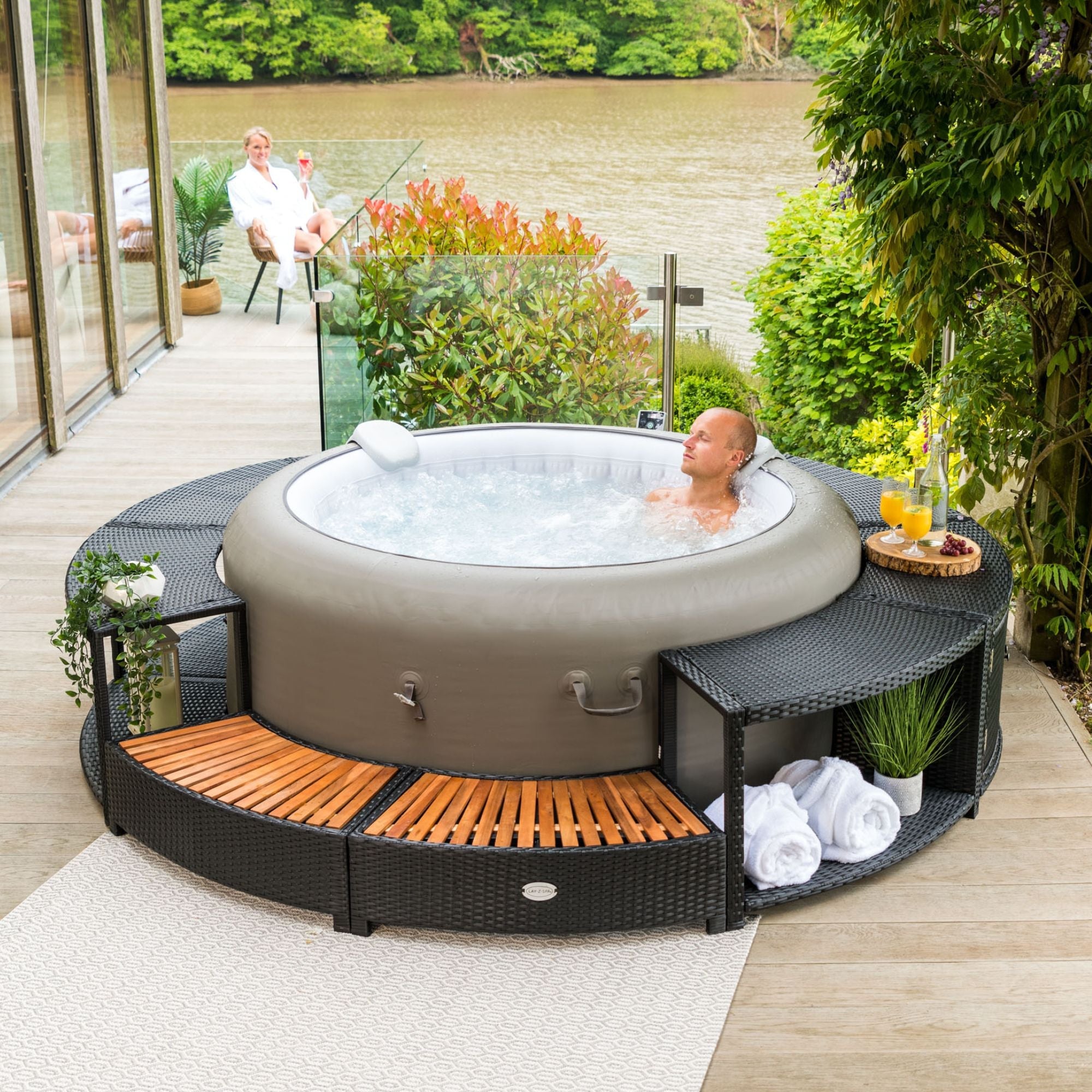 Round Rattan Hot Tub Surround 180cm Black