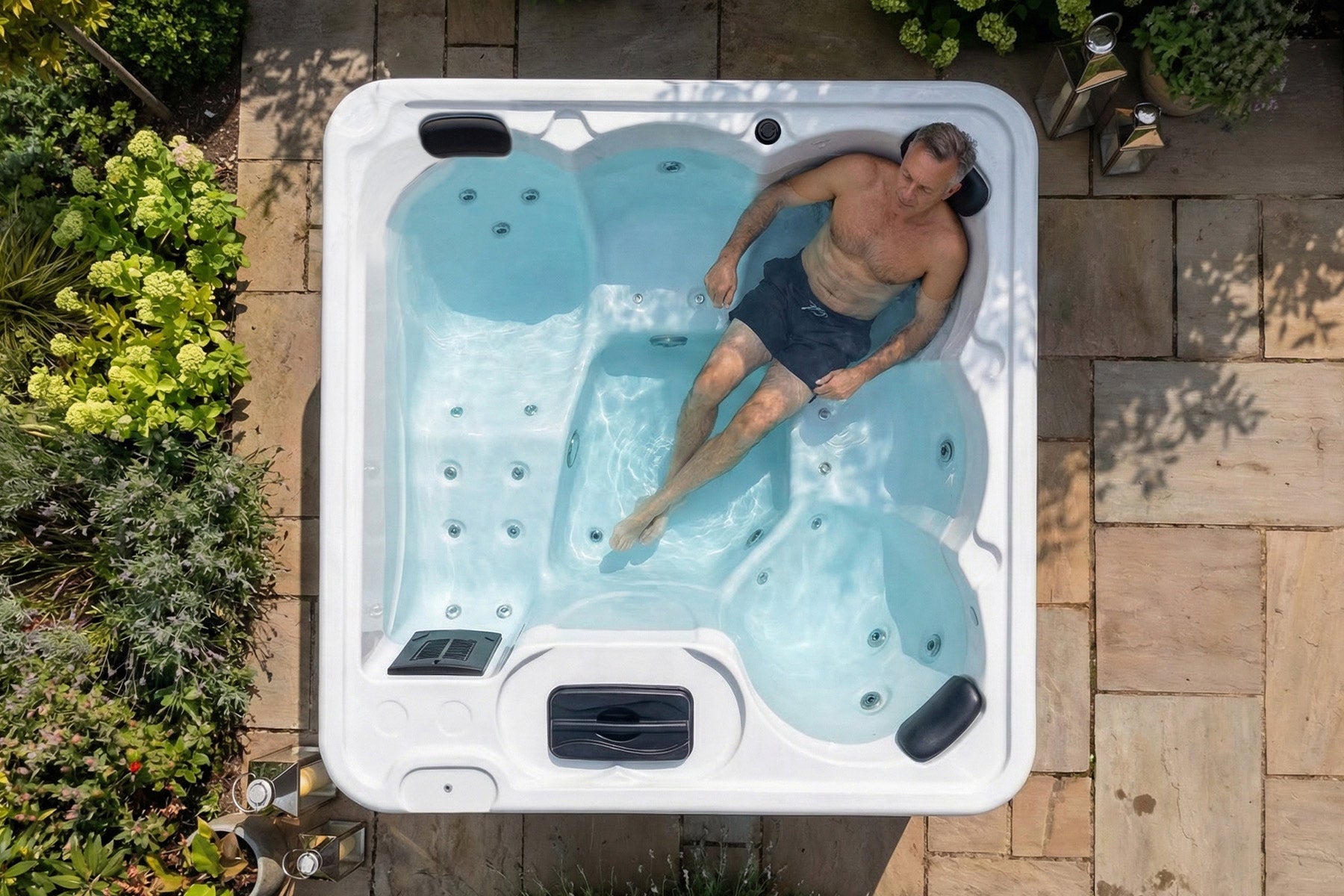 Monte Carlo HydroJet Pro™ 5 Person